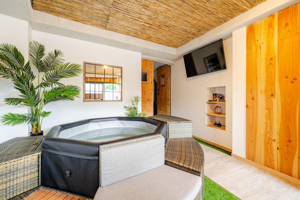 Nuit Romantique Avec Spa Privatif Meilhaud Buitenkant foto